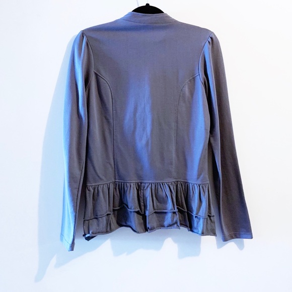 NWOT Gray Ruffle Blazer - Picture 3 of 3